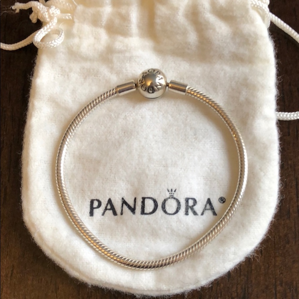 PANDORA Smooth Silver Clasp Bracelet